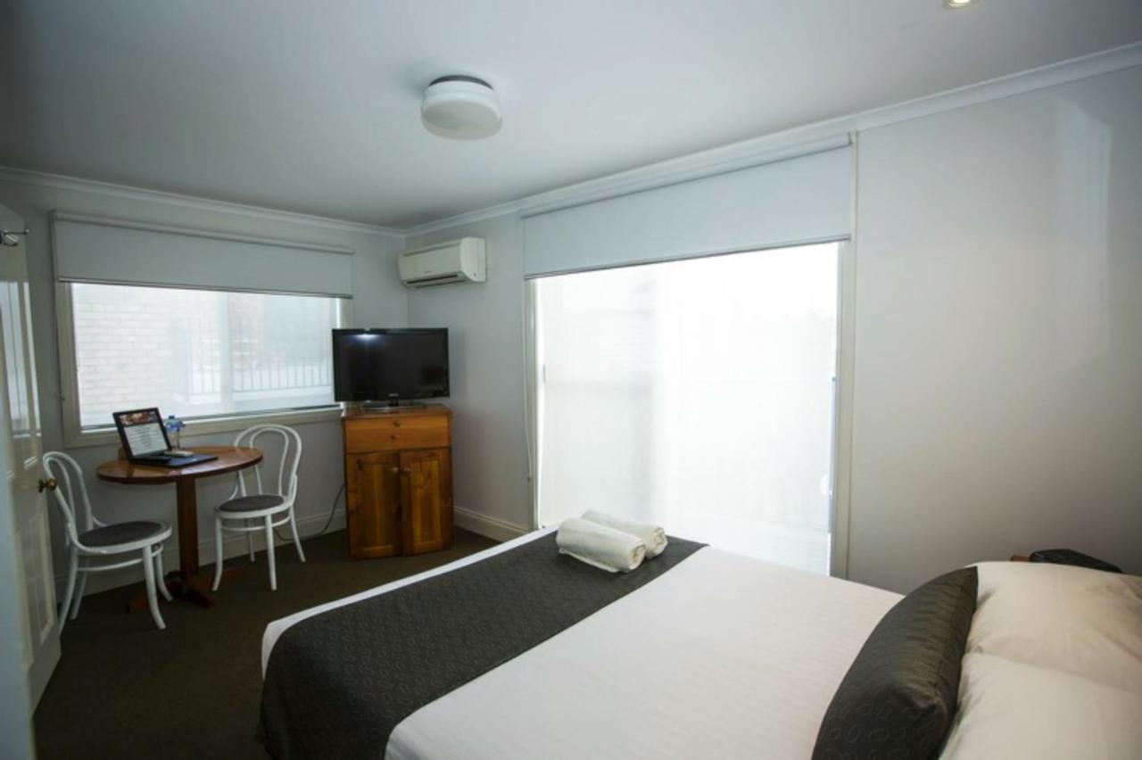 Seacombe House Motor Inn Port Fairy Exterior foto