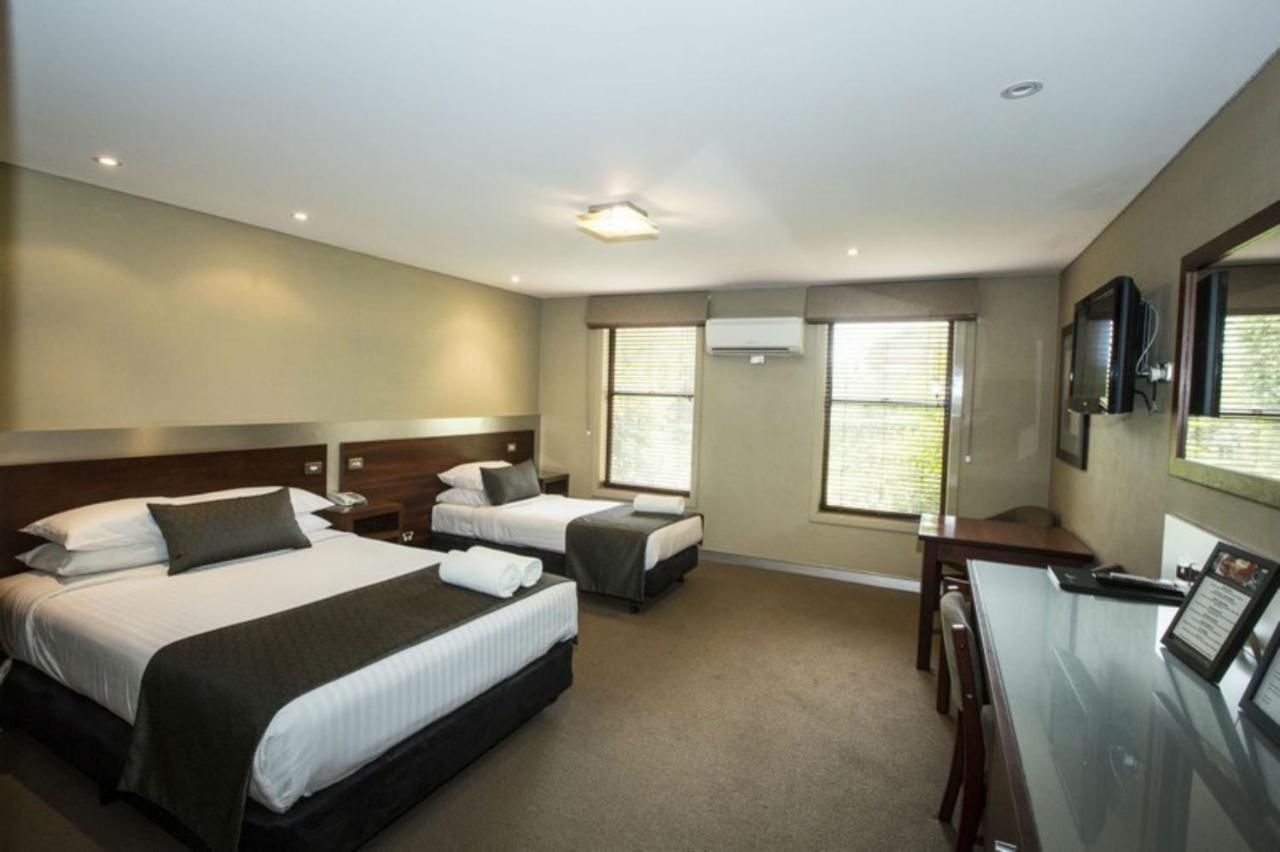 Seacombe House Motor Inn Port Fairy Exterior foto